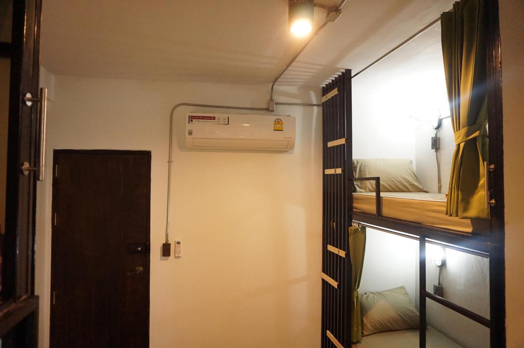 Feel Good Bangkok Hostel Exterior foto