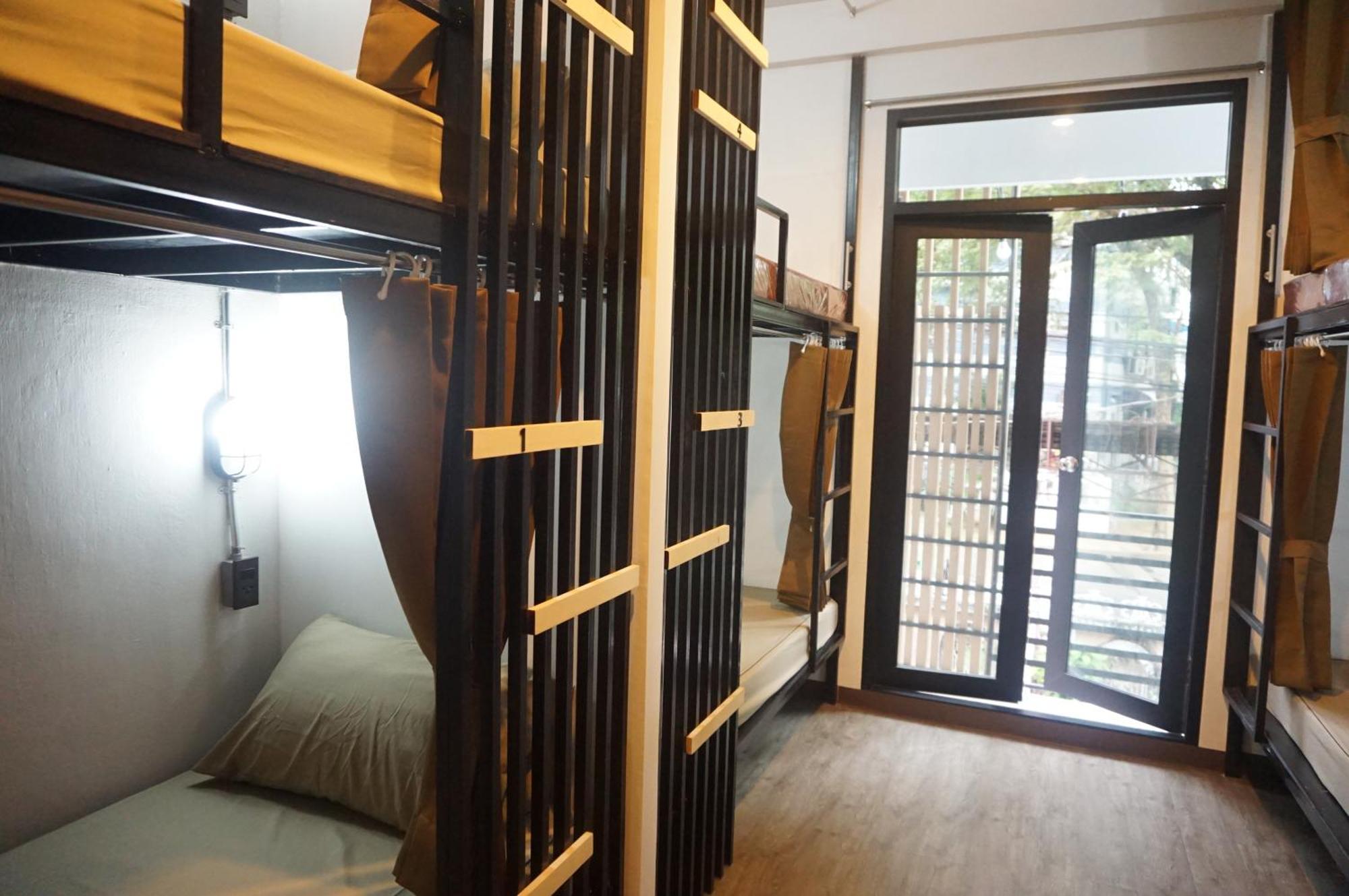 Feel Good Bangkok Hostel Exterior foto