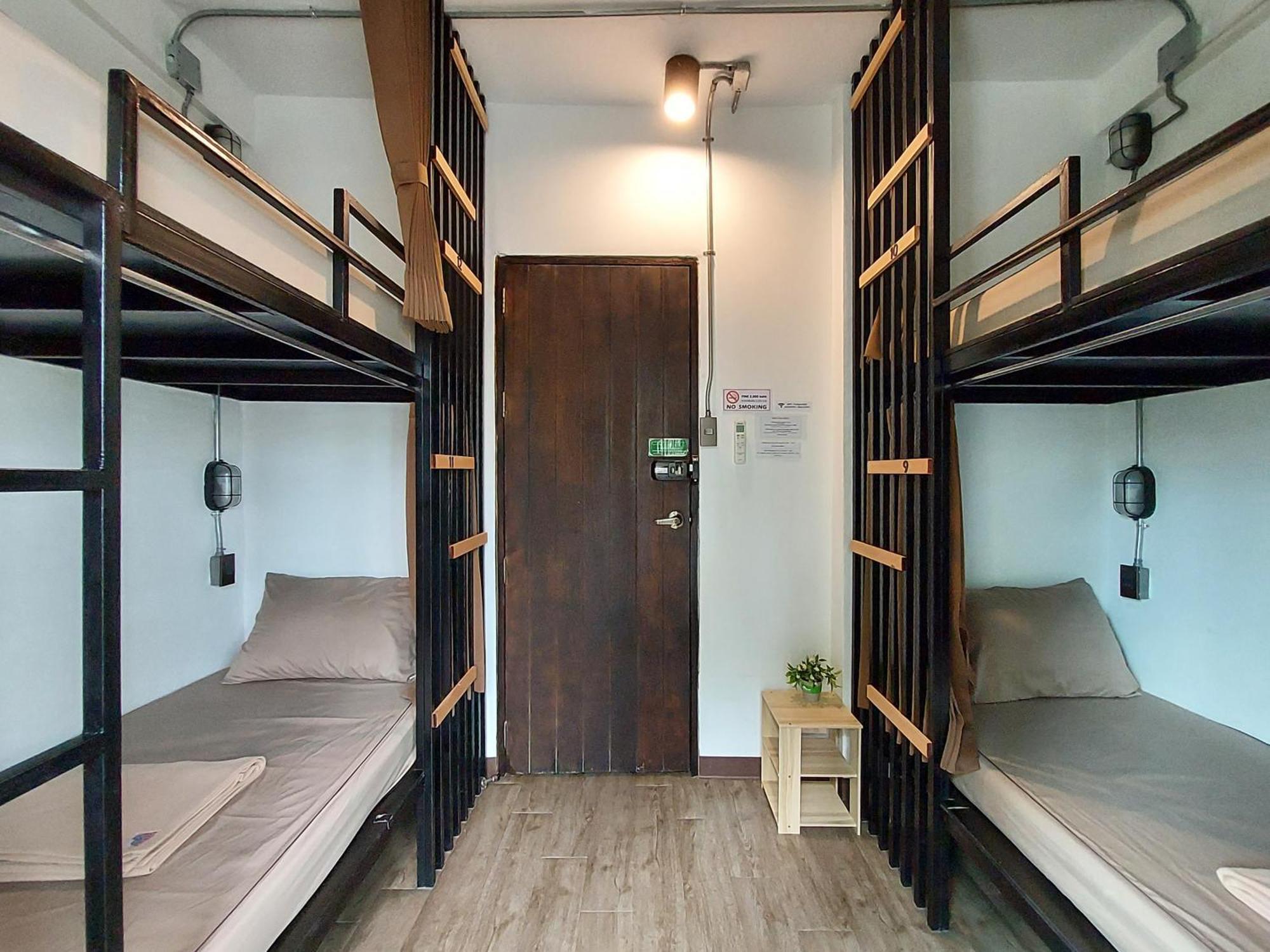 Feel Good Bangkok Hostel Exterior foto