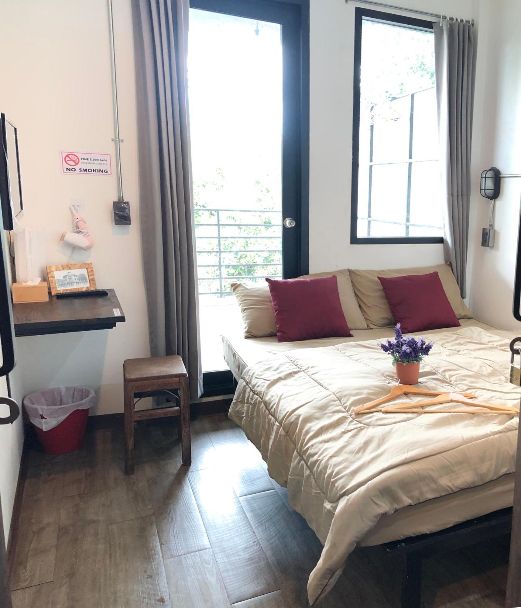Feel Good Bangkok Hostel Exterior foto