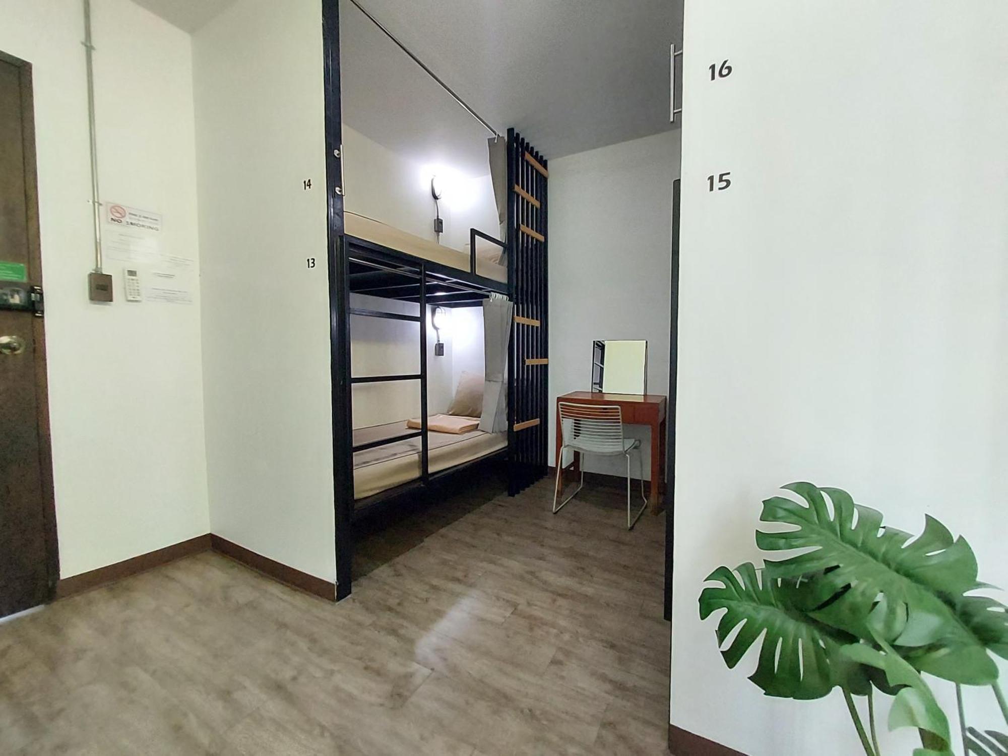 Feel Good Bangkok Hostel Exterior foto